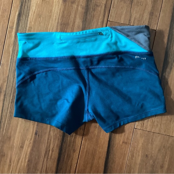 Women’s Nike Dri Fit Running Shorts - Small - Picture 2 of 3